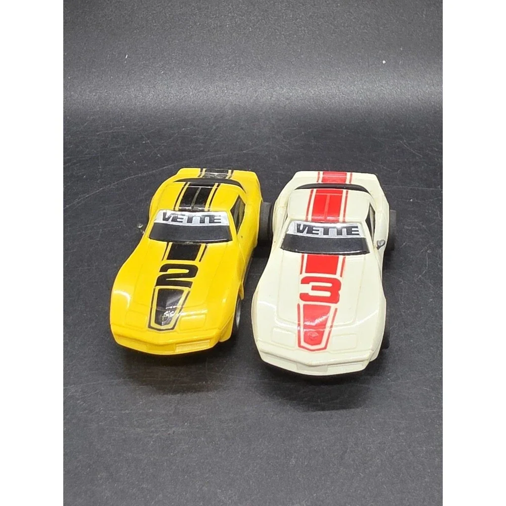 Tyco 1979 Chevrolet Corvette Yellow #2 White #3 From Cliff Hangers Set